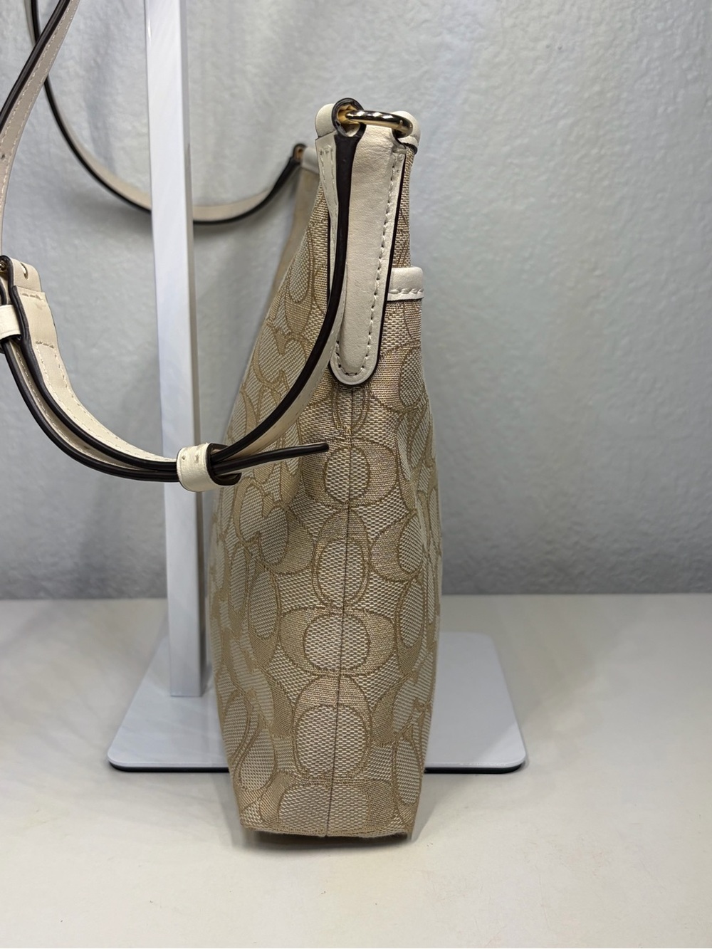 NWOT COACH SIGNATURE CANVAS FILE CROSSBODY BAG #F29960 - Picture 5 of 11